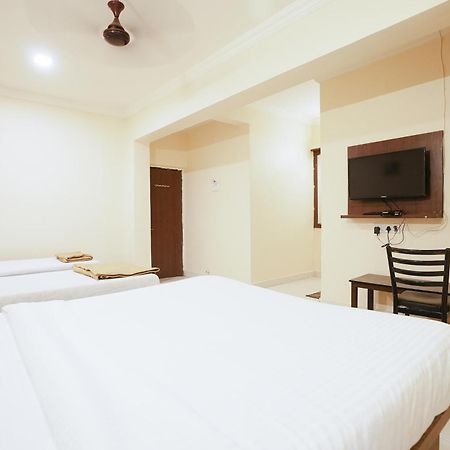 Hotel Della Comfort Near Ambreshwar Shiv Mandir, Ambernath Amarnāth Exterior photo