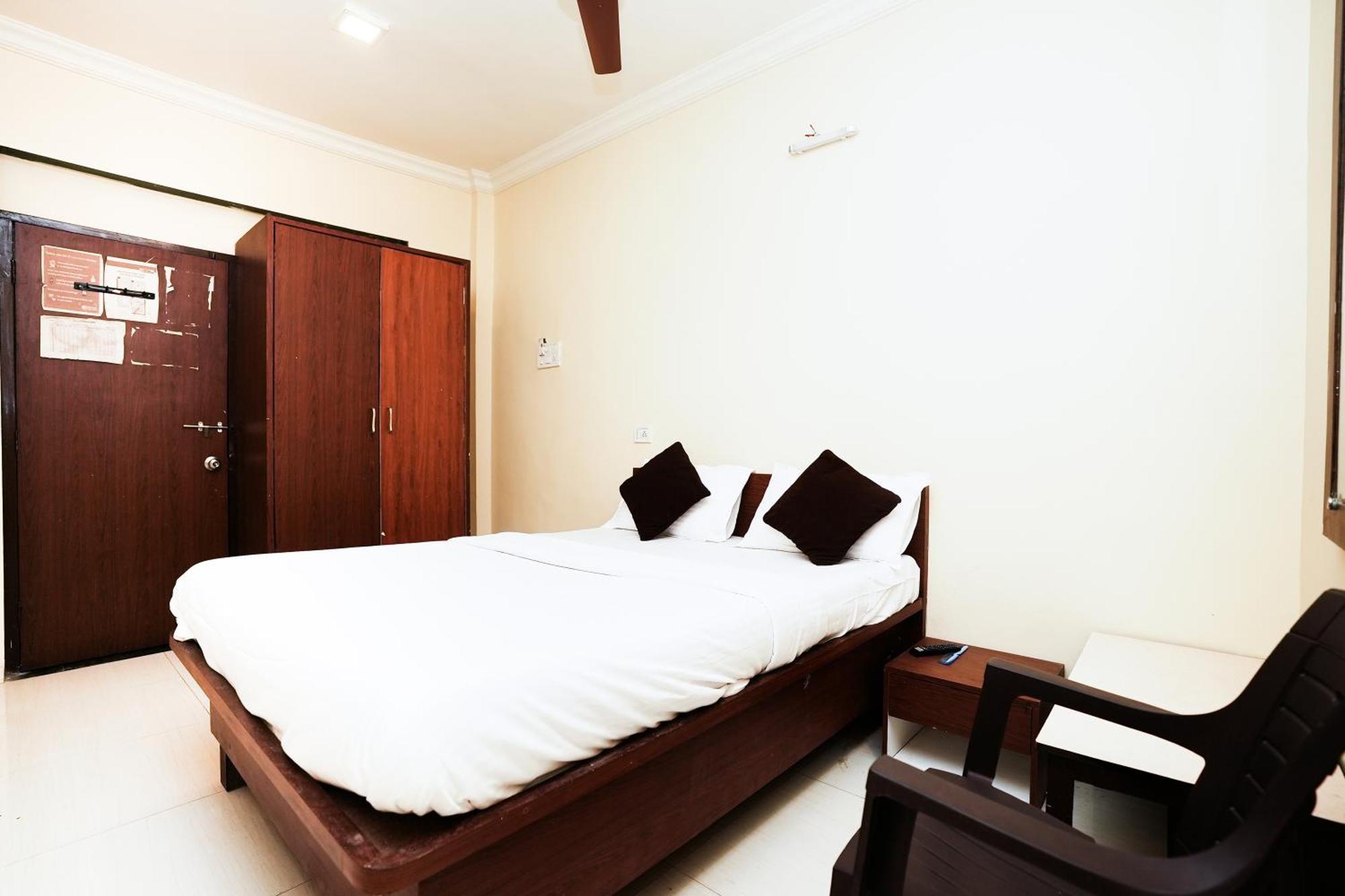 Hotel Della Comfort Near Ambreshwar Shiv Mandir, Ambernath Amarnāth Exterior photo