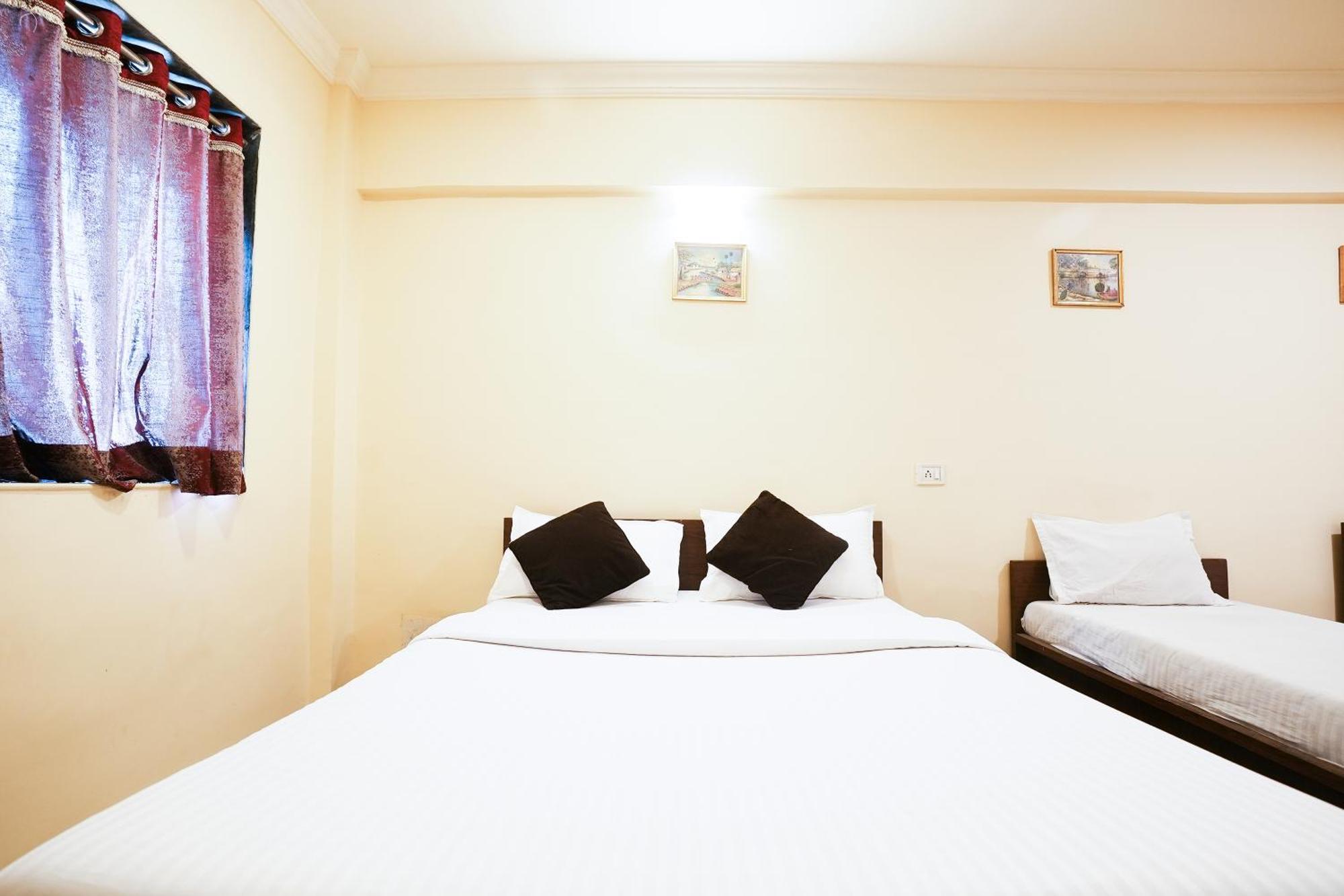 Hotel Della Comfort Near Ambreshwar Shiv Mandir, Ambernath Amarnāth Exterior photo